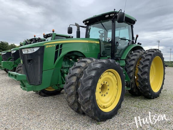 Image of John Deere 8360R equipment image 2