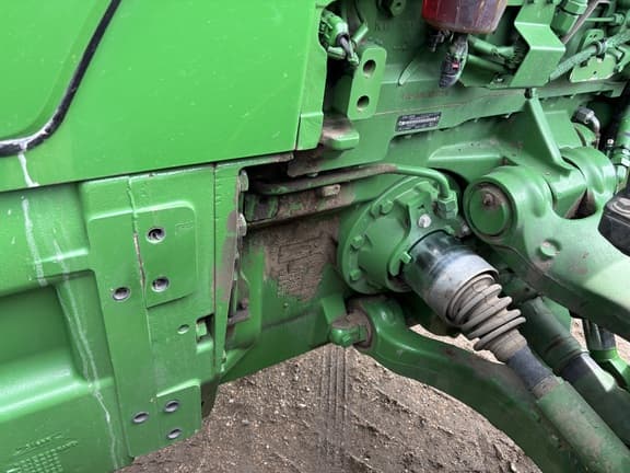 Image of John Deere 8360R equipment image 4