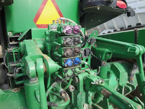 Image of John Deere 8360RT equipment image 3