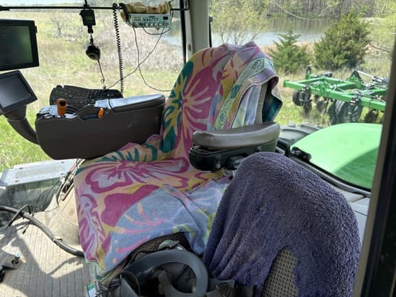 Image of John Deere 9360R equipment image 4