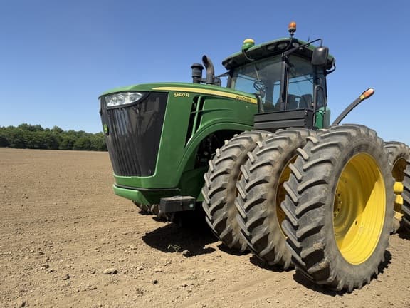Image of John Deere 9410R equipment image 2