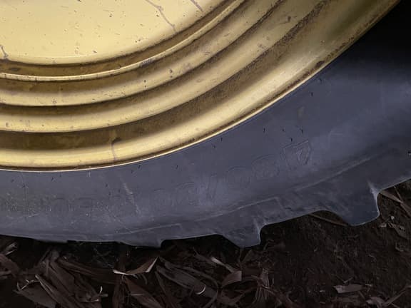 Image of John Deere 9410R equipment image 2