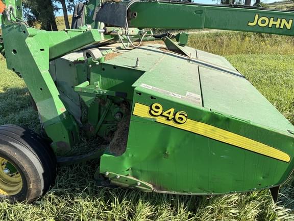 Image of John Deere 946 equipment image 1
