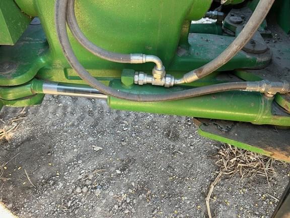 Image of John Deere 9460R equipment image 4