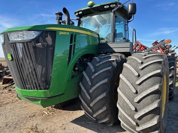 2013 John Deere 9460R Equipment Image0