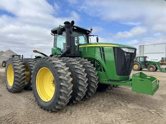 2013 John Deere 9460R Equipment Image0