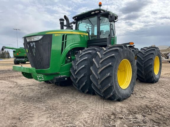 2013 John Deere 9510R Equipment Image0