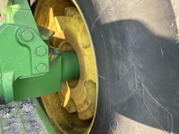 Image of John Deere 9560R equipment image 4
