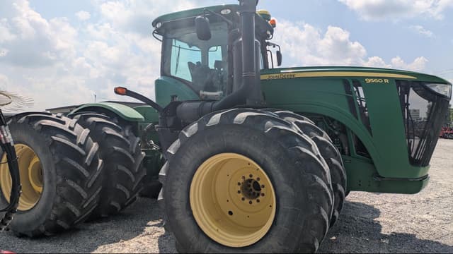 Image of John Deere 9560R equipment image 1