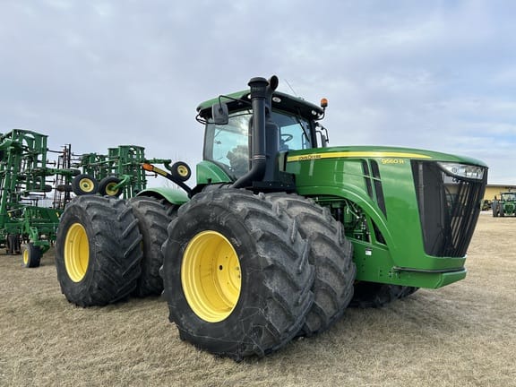 2013 John Deere 9560R Equipment Image0