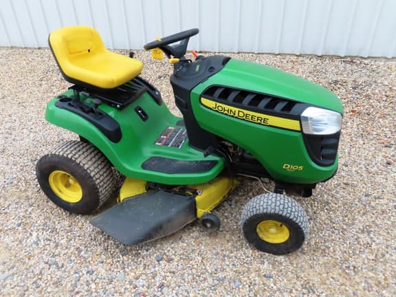 Image of John Deere D105 Primary image