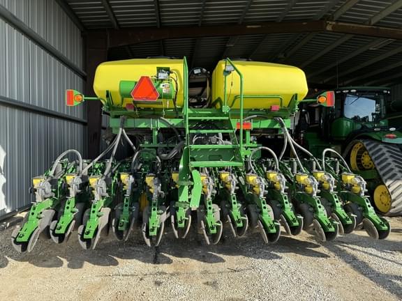 Image of John Deere DB60 equipment image 3