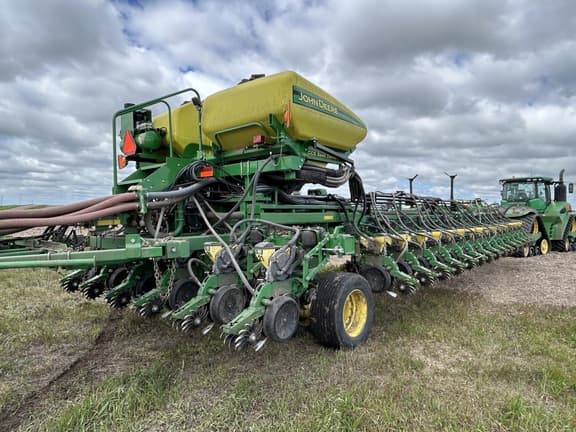 Image of John Deere DB90 equipment image 4