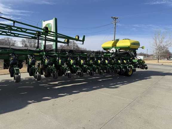 Image of John Deere DB90 equipment image 2