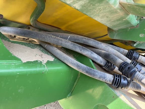 Image of John Deere DR24 equipment image 2