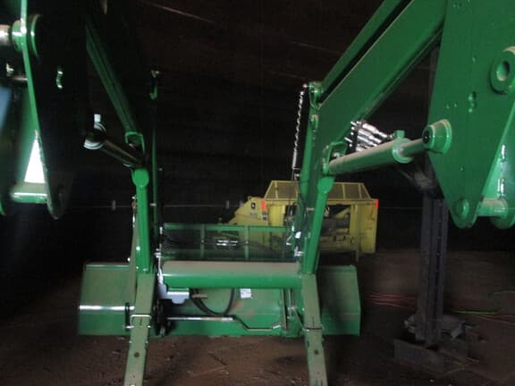 Image of John Deere H480 equipment image 1