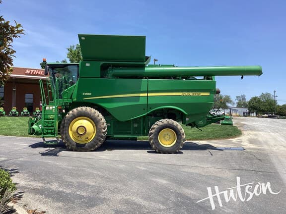 Image of John Deere S660 equipment image 4