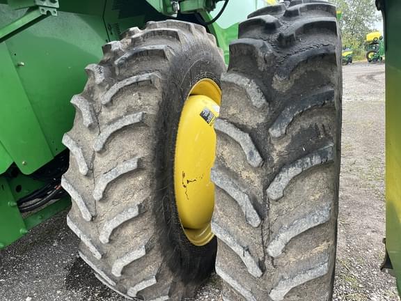 Image of John Deere S660 equipment image 3