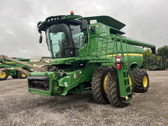 Image of John Deere S660 equipment image 1