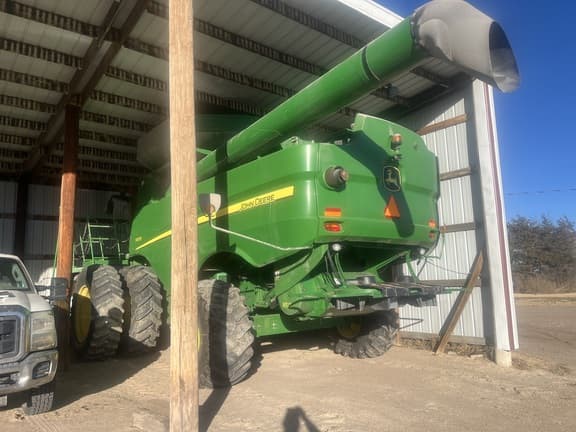 Image of John Deere S670 Image 1