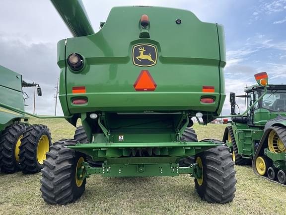 Image of John Deere S670 equipment image 2