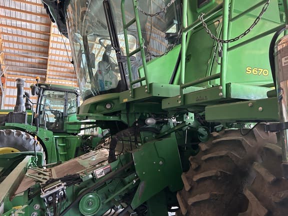 Image of John Deere S670 equipment image 3