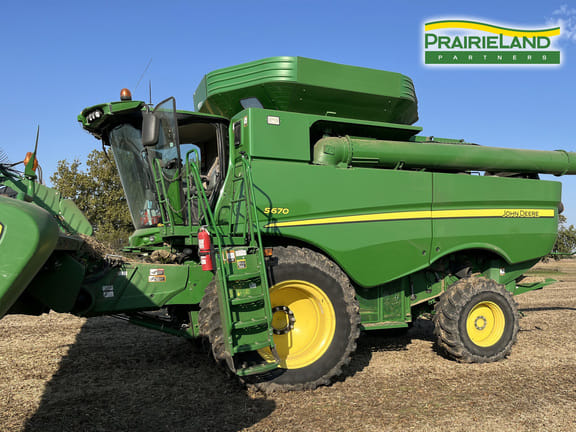 2013 John Deere S670 Equipment Image0