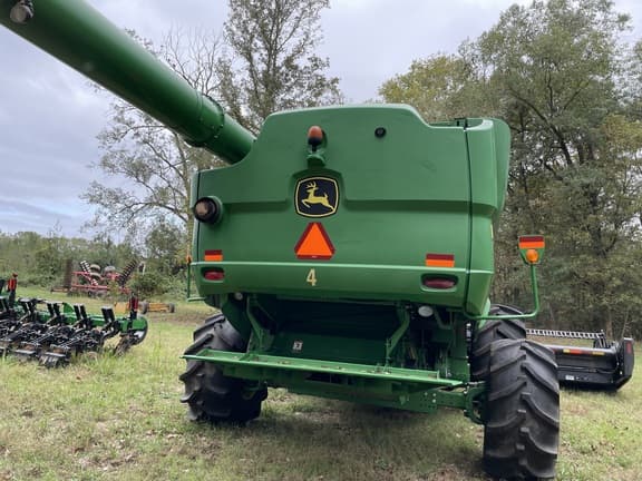 Image of John Deere S670 equipment image 2