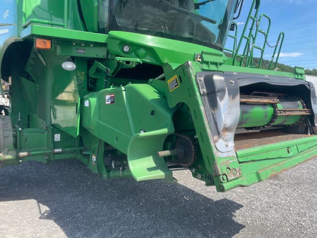 Image of John Deere S670 equipment image 3