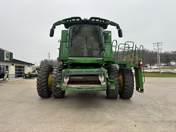 Image of John Deere S670 equipment image 4