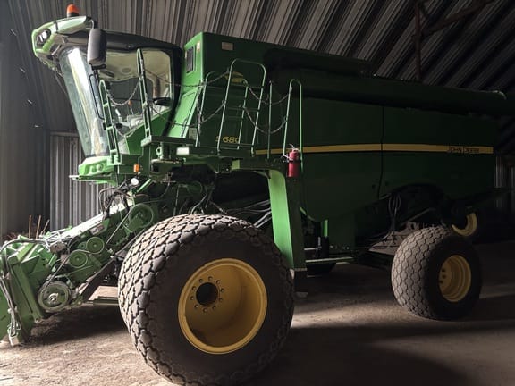 2013 John Deere S680 Equipment Image0