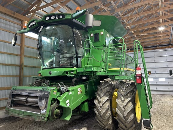 2013 John Deere S680 Equipment Image0