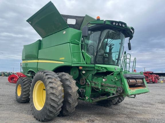 Image of John Deere S680 equipment image 4