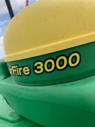 Image of John Deere StarFire 3000 equipment image 2
