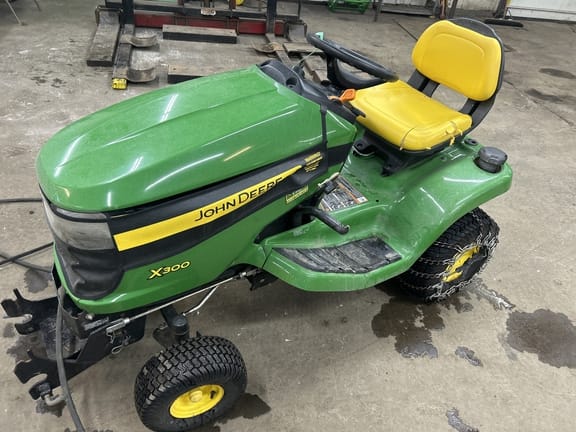 2013 John Deere X300 Equipment Image0