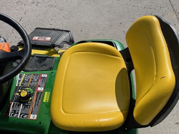 Image of John Deere X320 equipment image 4