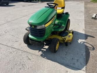 Image of John Deere X320 equipment image 1