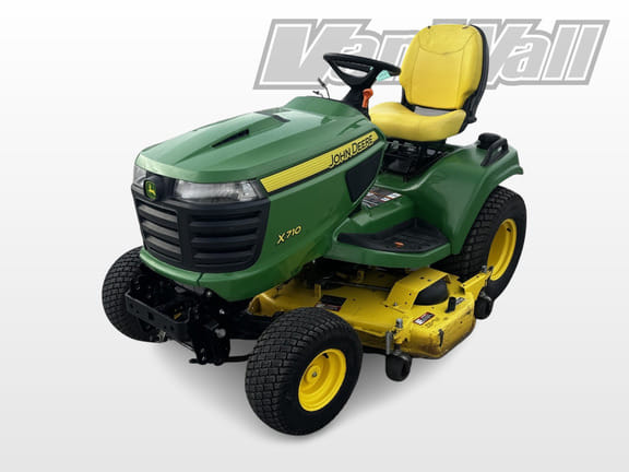 2013 John Deere X710 Equipment Image0