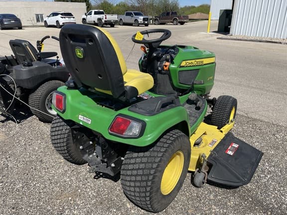 Image of John Deere X730 equipment image 3