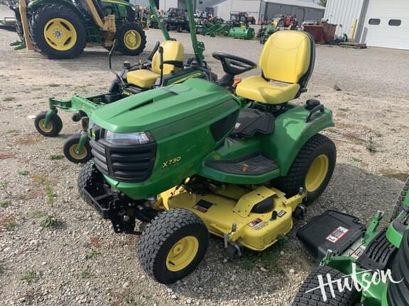 Image of John Deere X730 equipment image 2