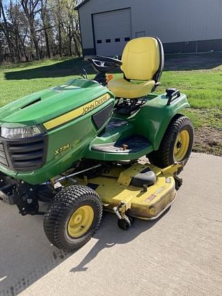 Image of John Deere X734 equipment image 1