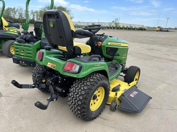Image of John Deere X739 equipment image 1