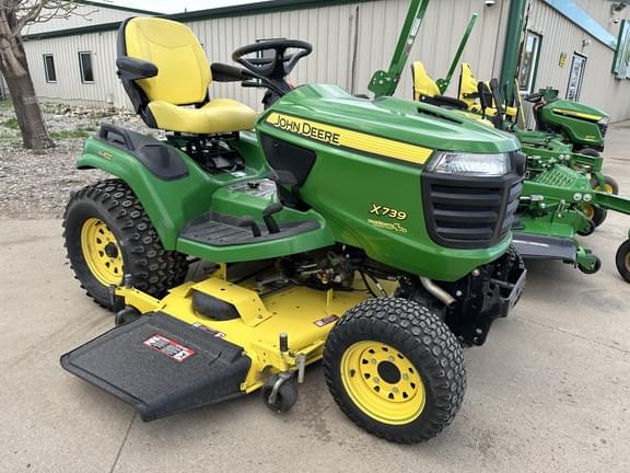 Image of John Deere X739 Primary image