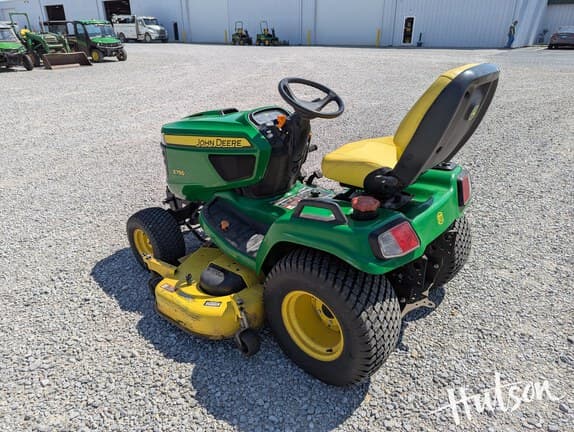 Image of John Deere X750 equipment image 4