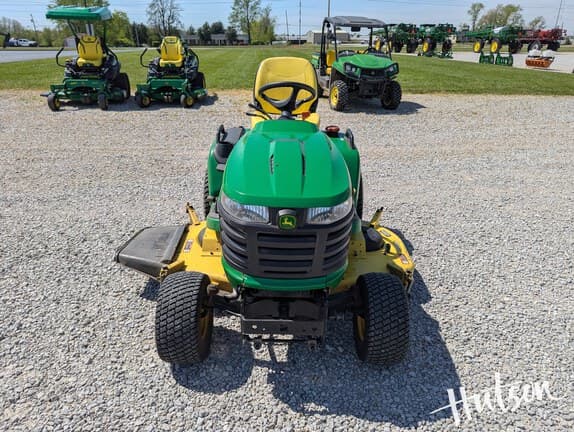 Image of John Deere X750 equipment image 1