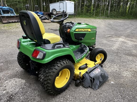 Image of John Deere X750 equipment image 1