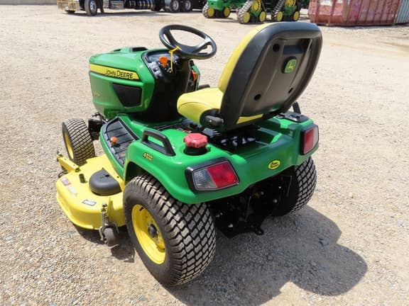 Image of John Deere X754 equipment image 4