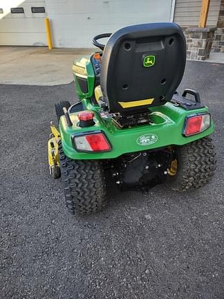 Image of John Deere X758 equipment image 4