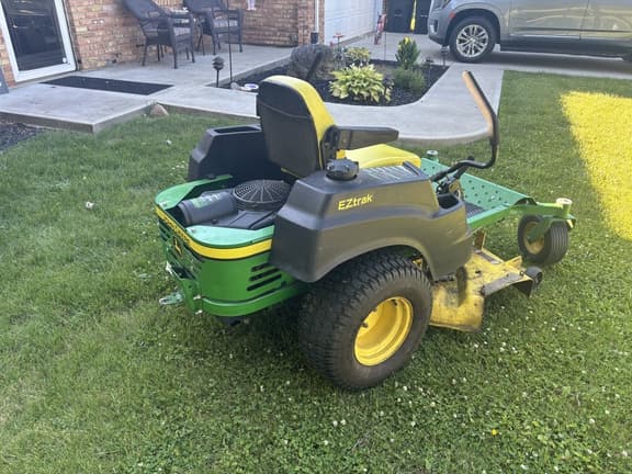 Image of John Deere Z445 equipment image 1