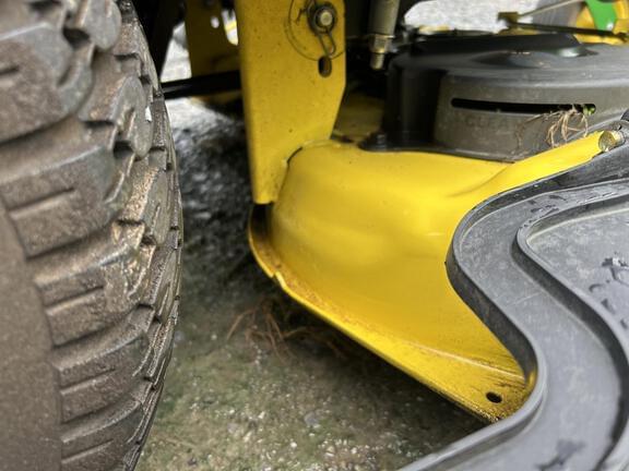 Image of John Deere Z445 equipment image 4